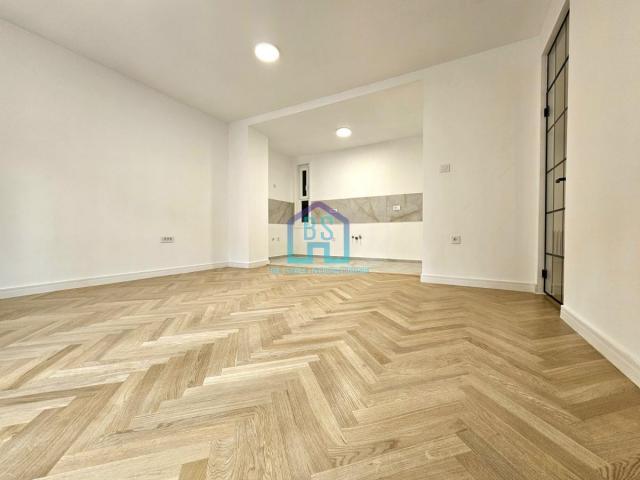 Prodaja, Stan, 112m2 , Stari Grad
