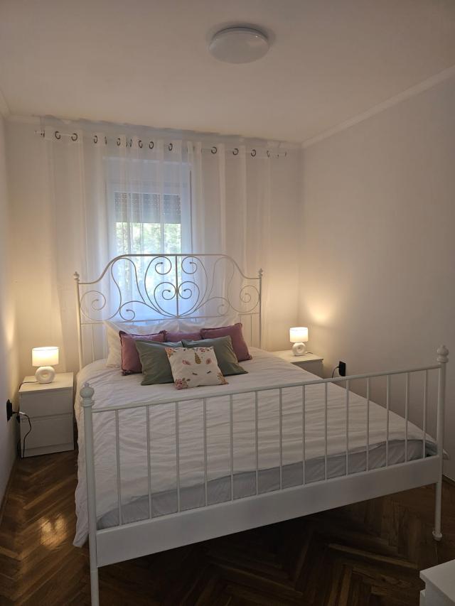 Beautiful and spacious two-bedroom apartment in an excellent location