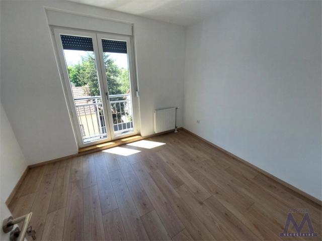 Novi Sad - Telep, izdaje se nov neuseljavan trosoban stan od 60m2, 2 sprat, uz stan se dobija 2 park