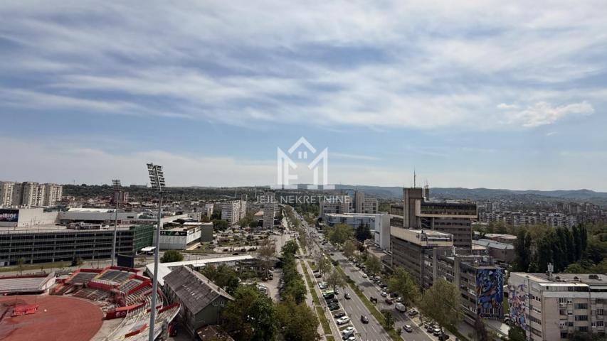 Odličan  dvosoban stan, 64m2, Promenada, Spens