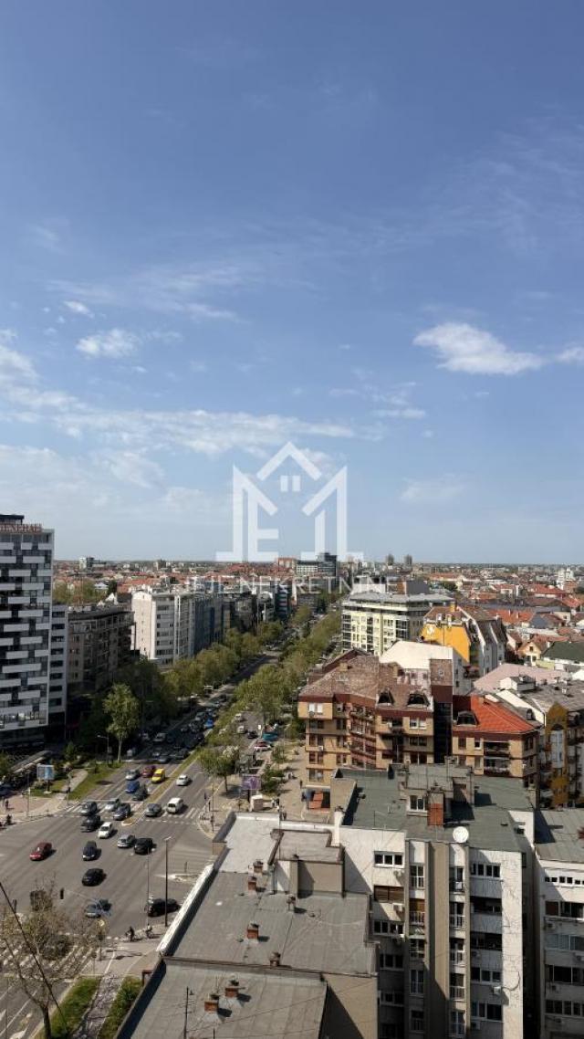 Odličan  dvosoban stan, 64m2, Promenada, Spens
