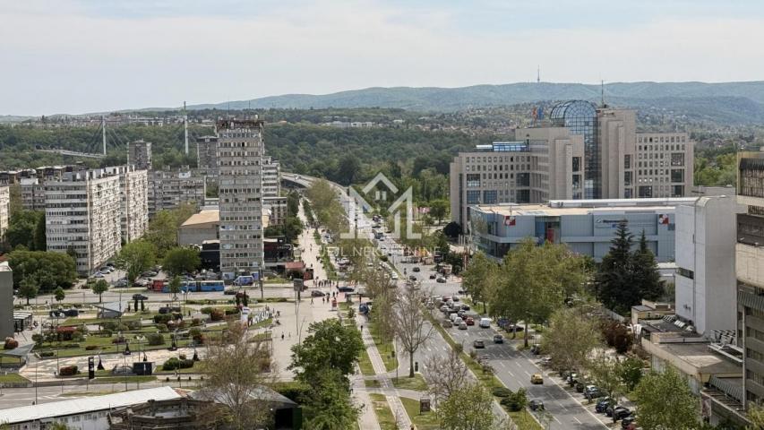 Odličan  dvosoban stan, 64m2, Promenada, Spens