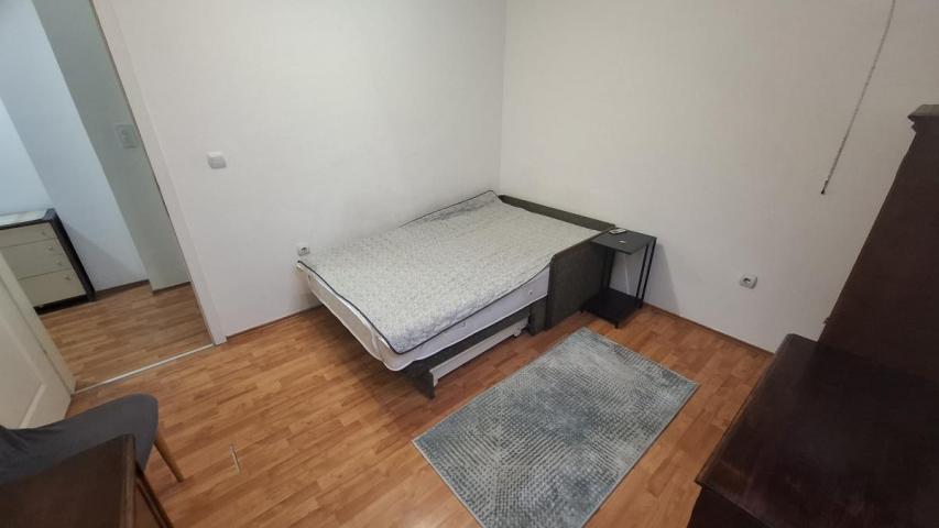 Jednoiposoban namešten stan Telep