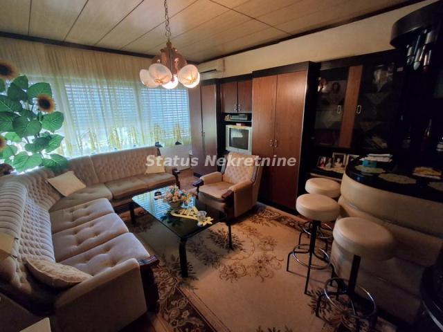Futog-Porodična kuća 93 m2 na Lepom održavanom Dvorištu od 800 m2 u blizini Škole-065/385 8880