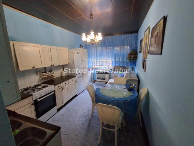 Futog-Porodična kuća 93 m2 na Lepom održavanom Dvorištu od 800 m2 u blizini Škole-065/385 8880