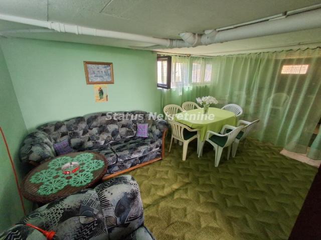 Futog-Porodična kuća 93 m2 na Lepom održavanom Dvorištu od 800 m2 u blizini Škole-065/385 8880