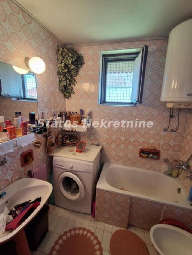 Futog-Porodična kuća 93 m2 na Lepom održavanom Dvorištu od 800 m2 u blizini Škole-065/385 8880