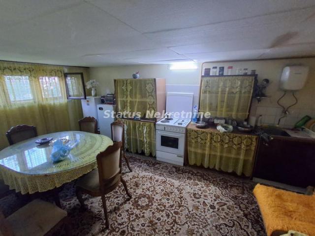 Futog-Porodična kuća 93 m2 na Lepom održavanom Dvorištu od 800 m2 u blizini Škole-065/385 8880