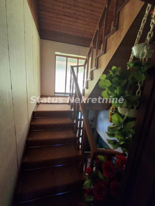 Futog-Porodična kuća 93 m2 na Lepom održavanom Dvorištu od 800 m2 u blizini Škole-065/385 8880