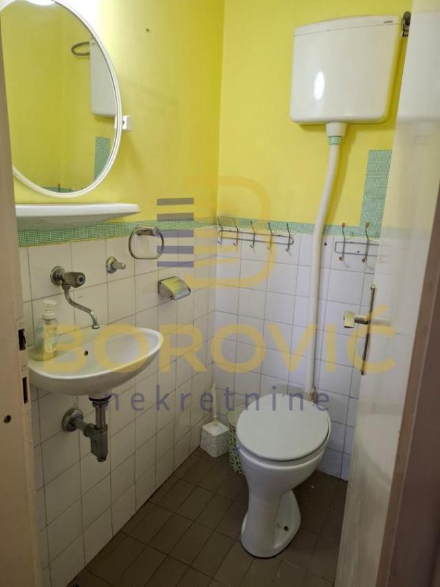 Cerak vinogradi, 84m2, dvostran