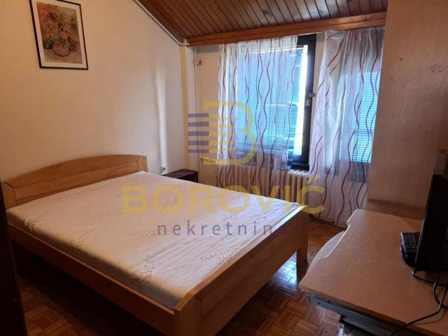 Cerak vinogradi, 84m2, dvostran
