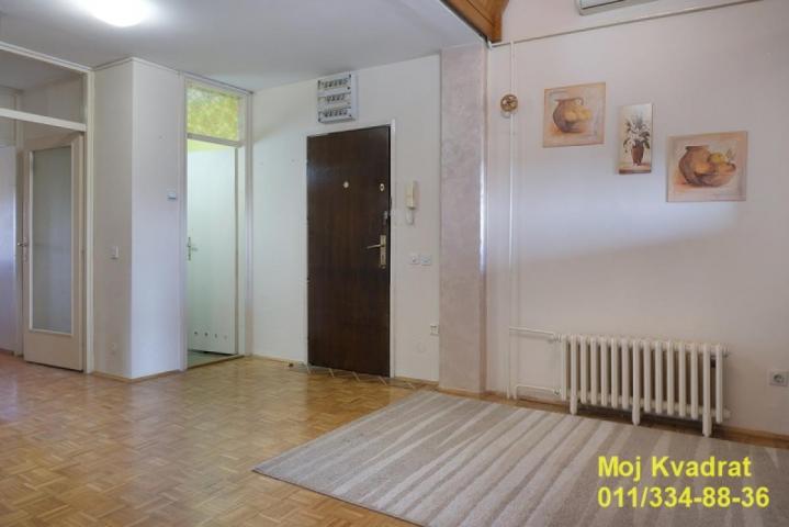 Čukarica, Cerak Vinogradi - Cerski venac, 83m2