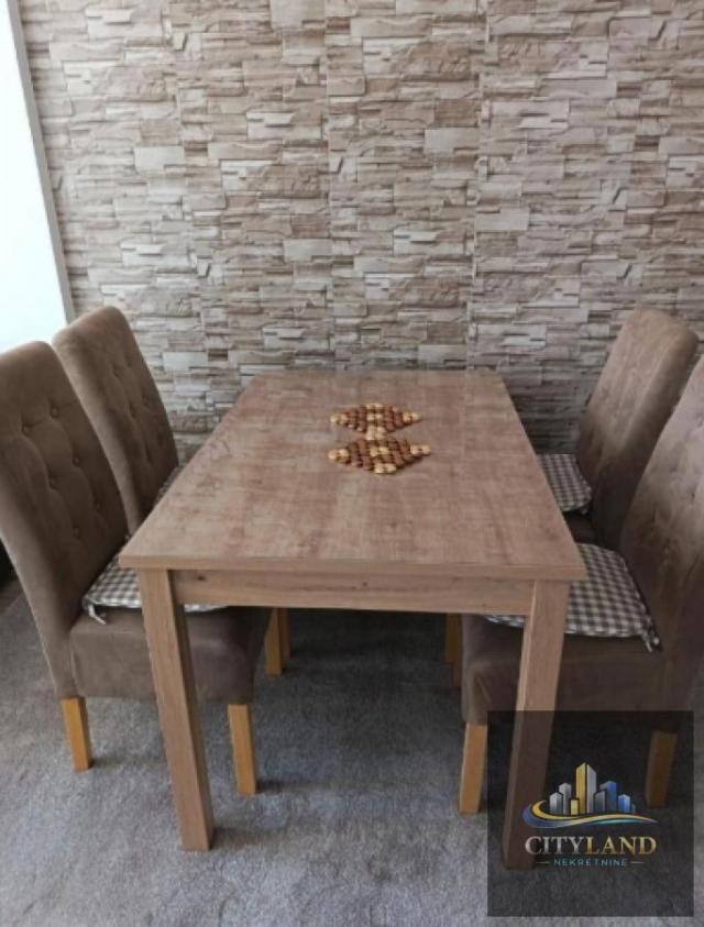 Nov jednoiposoban stan na Panteleju