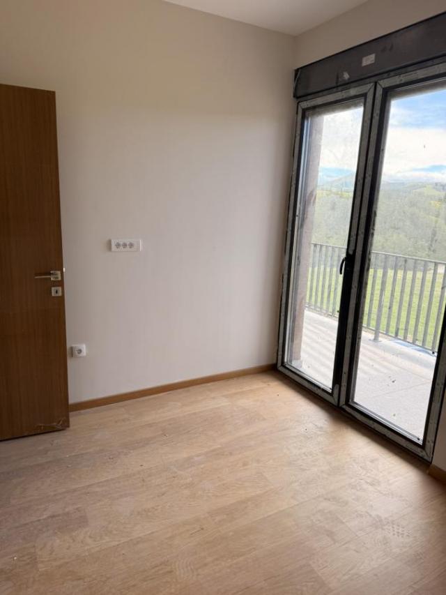 Stan sa pogledom na Zlatiboru, keš/kredit, OPIS