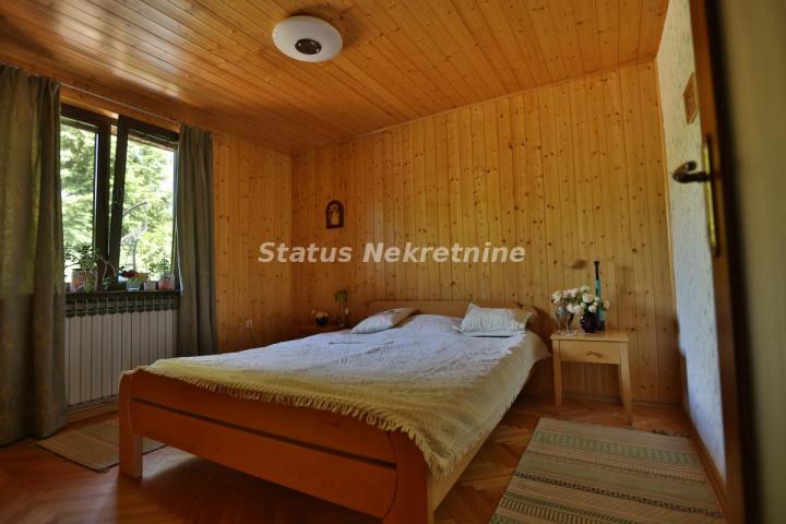 Kuća 322 m², 3 kupatila, Ledinci, Novi Sad-Hitno
