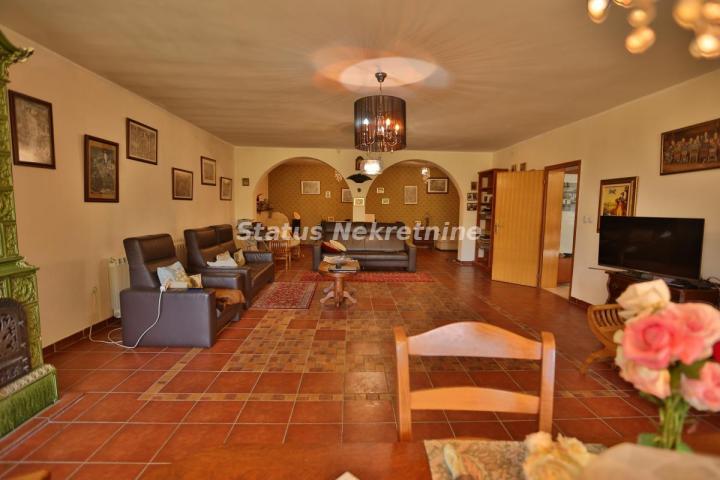 Kuća 322 m², 3 kupatila, Ledinci, Novi Sad-Hitno