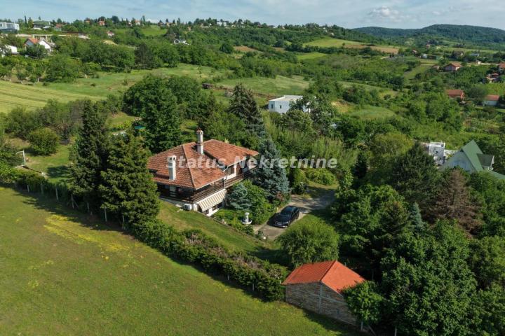 Kuća 322 m², 3 kupatila, Ledinci, Novi Sad-Hitno
