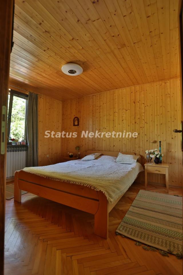 Kuća 322 m², 3 kupatila, Ledinci, Novi Sad-Hitno