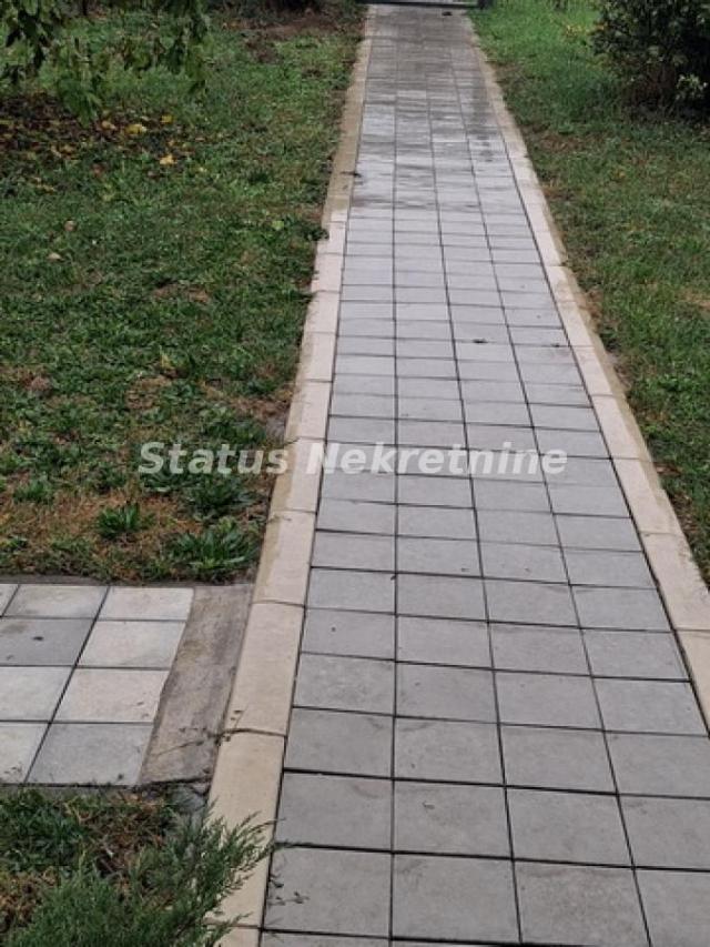 Futog-Prazan Manji Poslovni Prostor 30 m2 bliže Veterniku-Zakupnina 200e-potreban Depozit - 065 385 