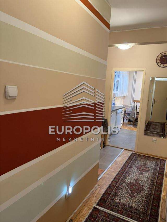 Sređen porodični stan u centru Borče ID#9550