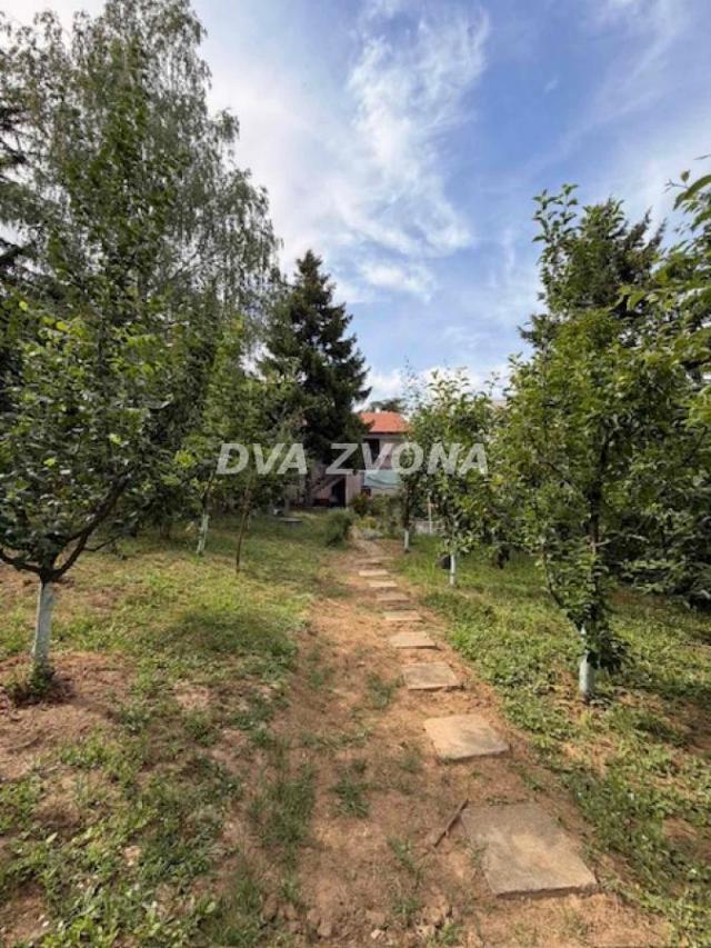 Vikend kuća sa pogledom na Frušku goru – Banstol, opština Inđija