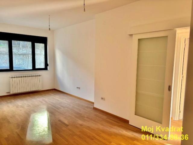 Čukarica, Banovo brdo - Karpoševa, 54m2