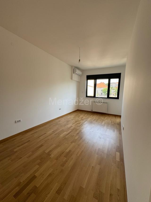 Prodaja, Stan, 147m2 , Banovo Brdo