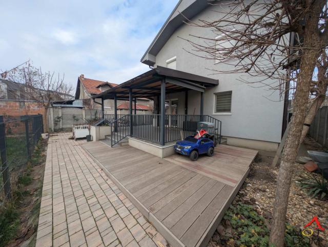 NOVI SAD - ADICE - KUćA - 158 m2 - 350,000€