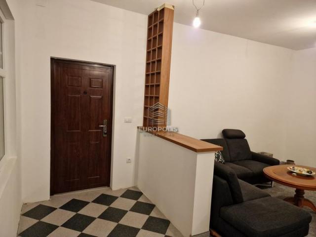 Renoviran, namešten stan ID#9559
