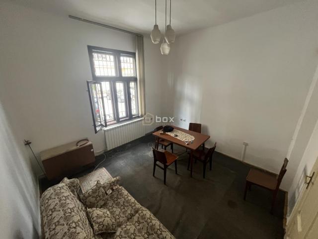 Poslovni prostor, 100m2, Centar (Kej)