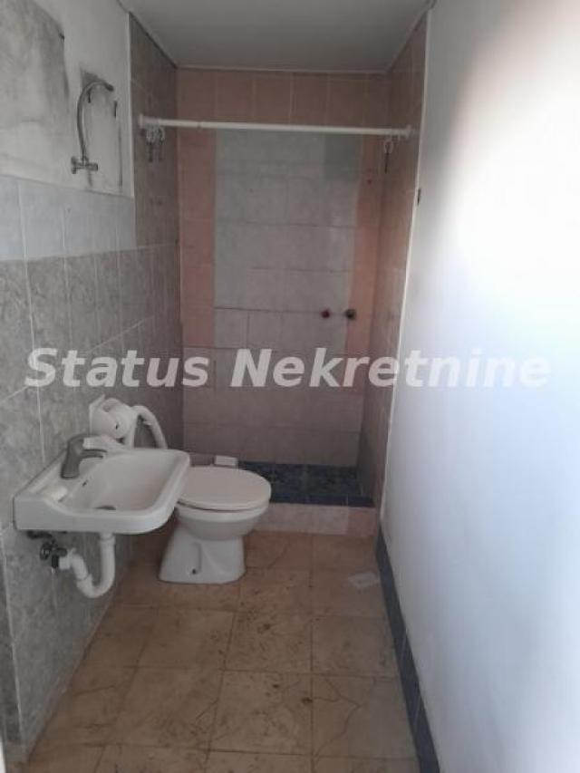 Futog-Stara Porodična kuća 87 m2 na Lepom Velikom Placu od 1450 m2 u blizini Dunava-065/385 8880
