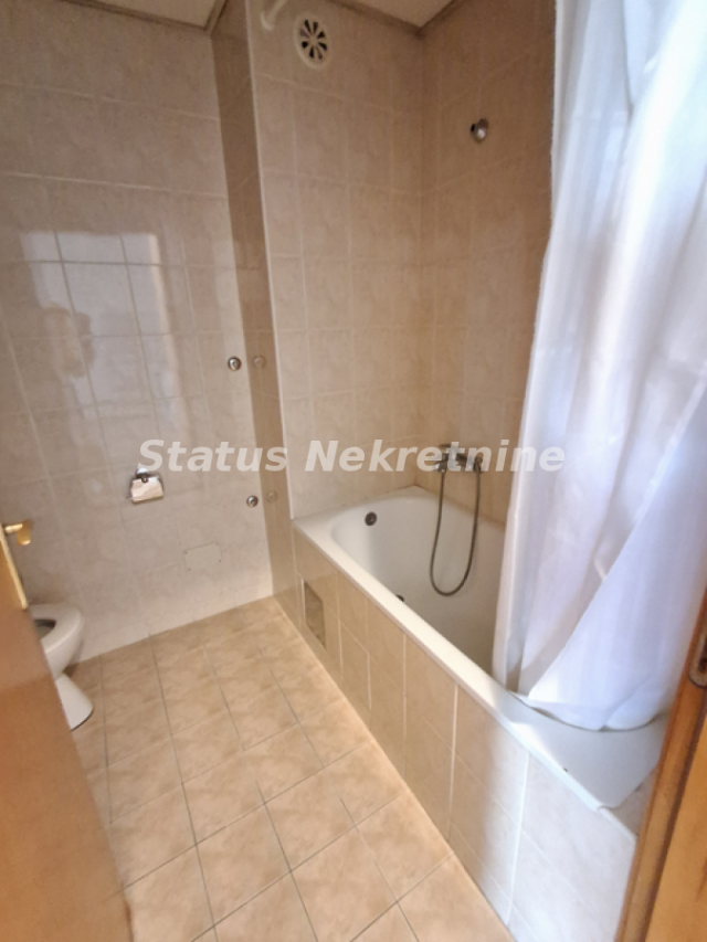 Jednoiposoban stan, 34 m², Nova Detelinara, Novi Sad, 2. sprat