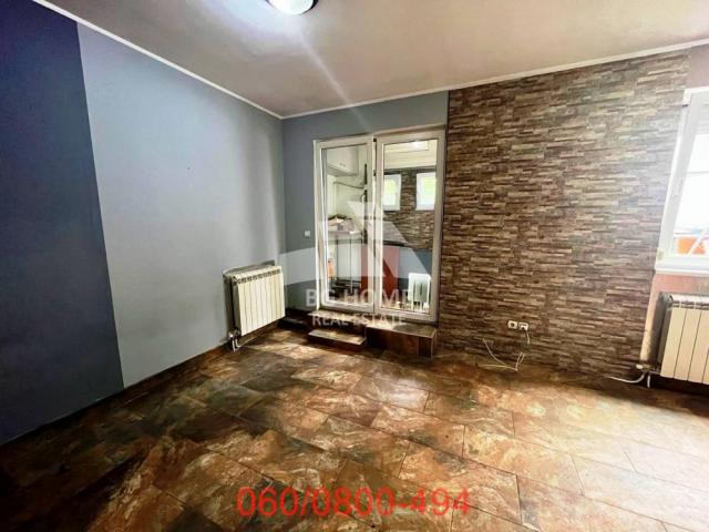 Garsonjera kod Cvetkove Pijace, Odeska ID#3811