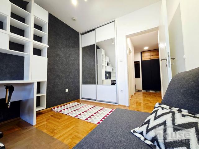 NOVI SAD - BULEVAR PATRIJARHA PAVLA - 67.00 m2
