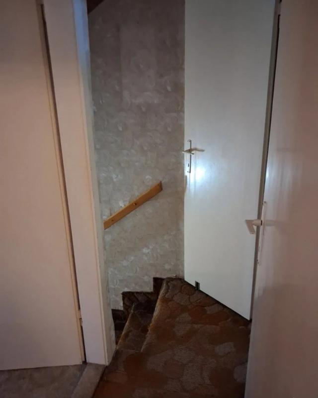 Deo kuce u nizu na izuzetnoj lokaciji