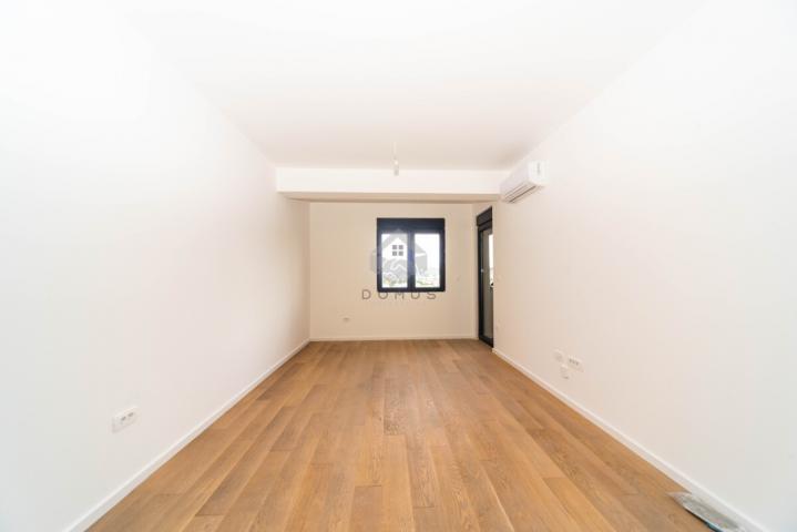Jednosoban stan 43m2 + garaža, Stari Aerodrom - Podgorica