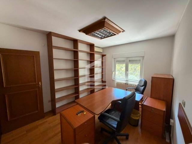 Poslovni prostor 150 m² na Izdavanje – Ljubović, Podgorica