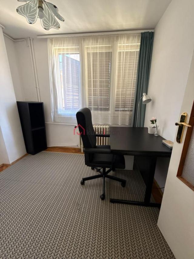 27. Marta. Dvostrana orijentacija. Garaža. Terasa. 