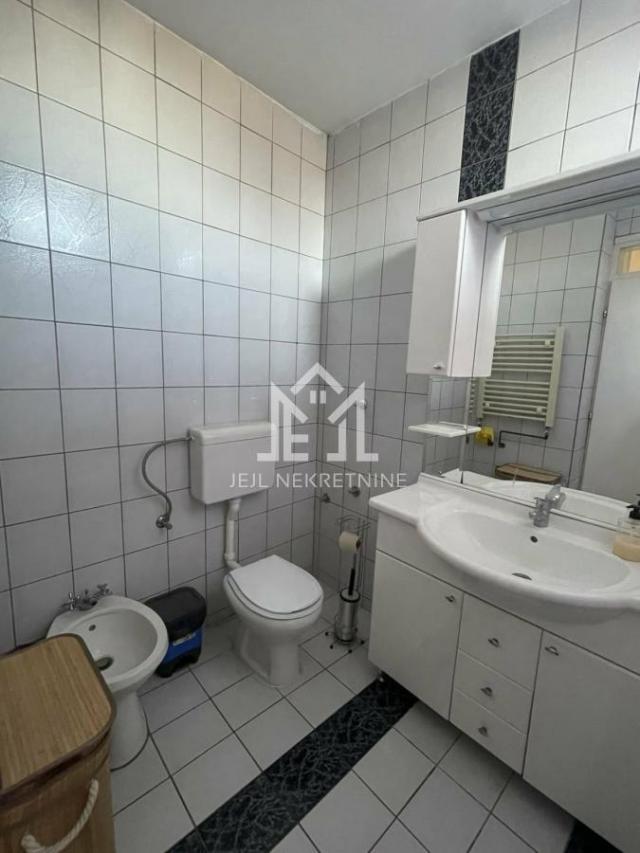 Izdaje se fantastična porodična kuća na Telepu – 320 m²