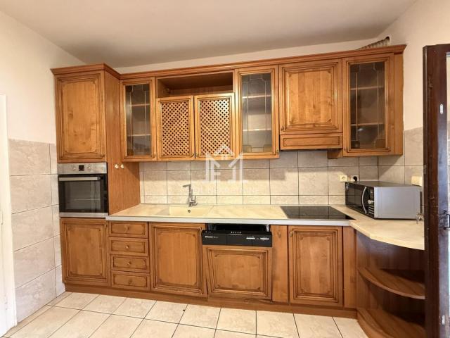 Izdaje se fantastična porodična kuća na Telepu – 320 m²