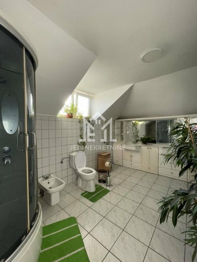 Izdaje se fantastična porodična kuća na Telepu – 320 m²