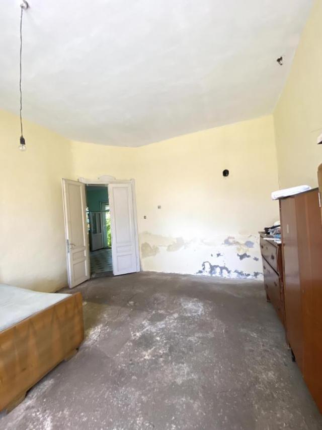 Uzdin salonska kuća na prodaju