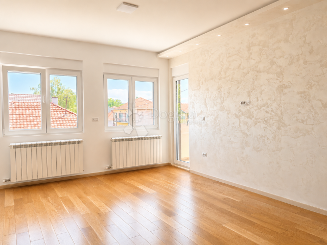 Batajnica 1. sprat 60m2 3.0 sa PARKING mestom