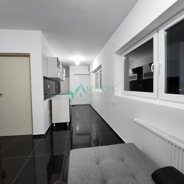 Izdavanje, Stan, 50m2 , Grbavica - Telep