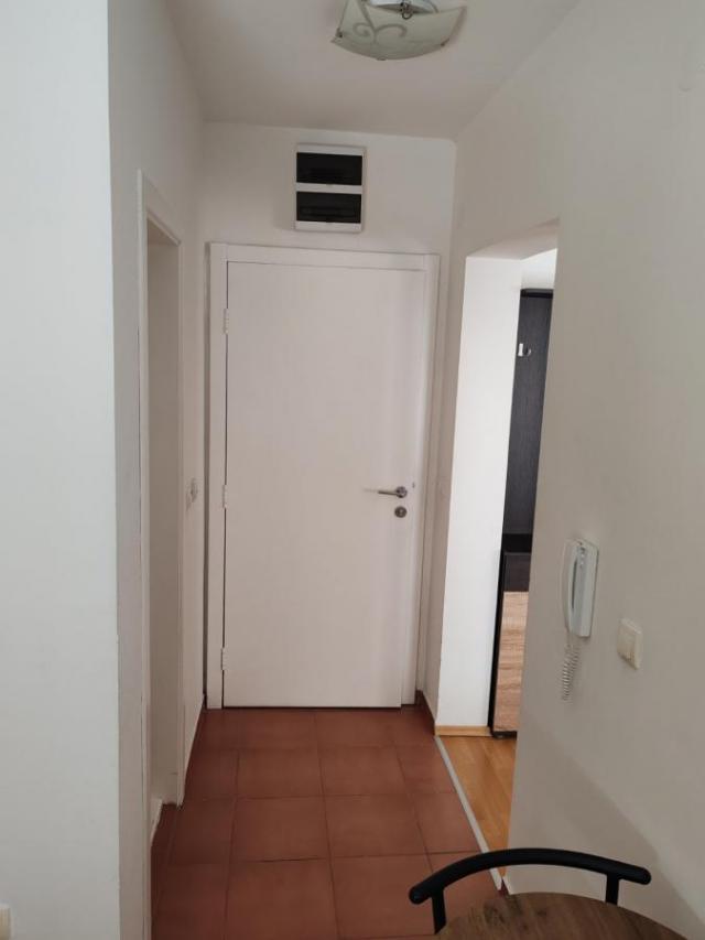 Jednosoban namešten stan Telep