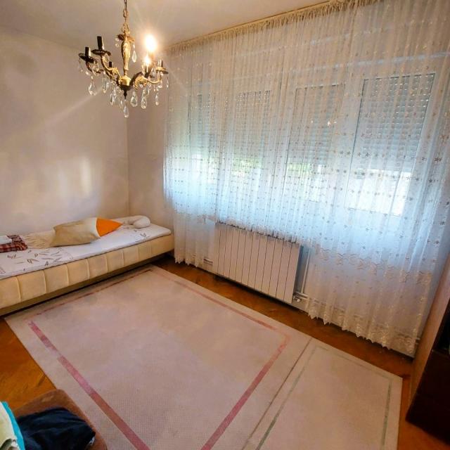 Banovo brdo, Straška Pindžura, 60m2, 2.0, vpr/3, uknj