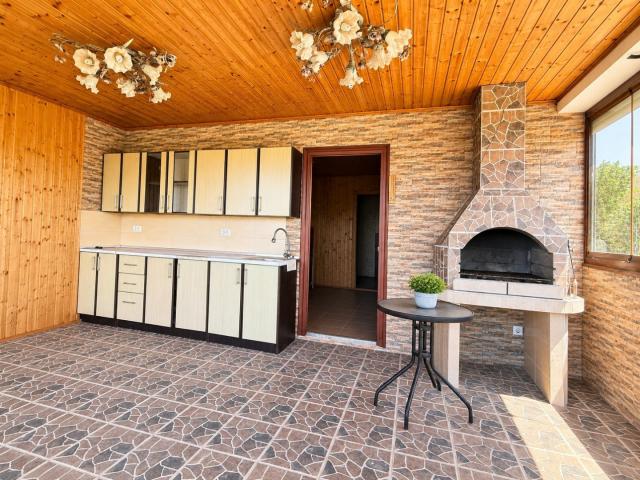 Villa with panoramic sea views and a swimming pool in Uteha