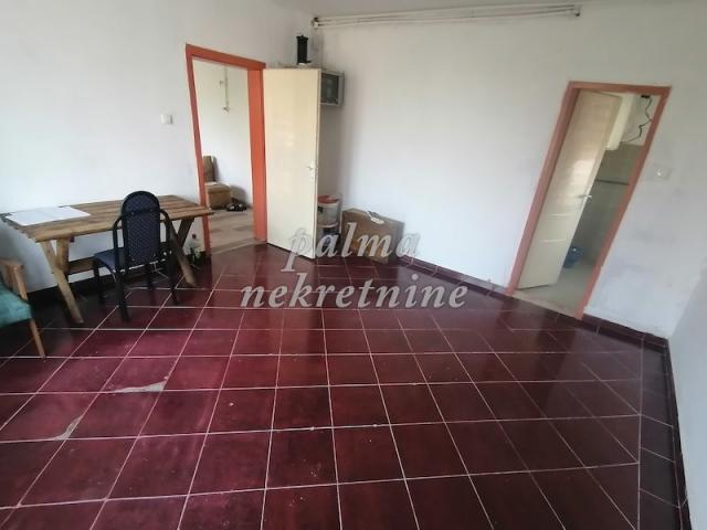 Izdavanje, Poslovni prostor, 80m2 , Ilićevo