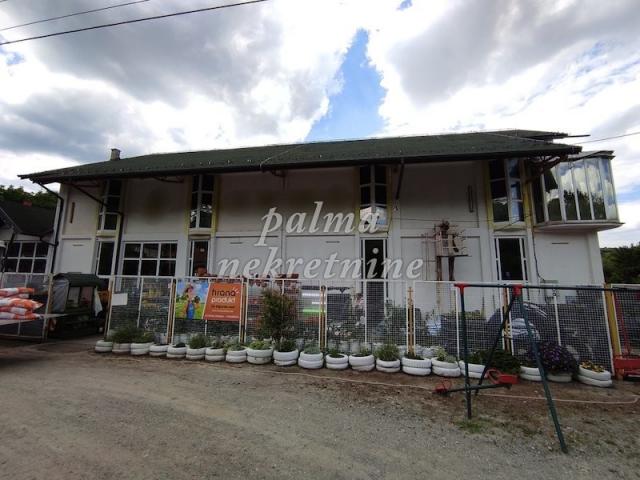 Izdavanje, Poslovni prostor, 800m2 , Ždraljica