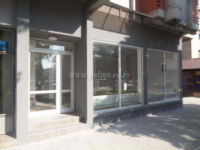 Izdavanje, Poslovni prostor, 78m2 , Pivara